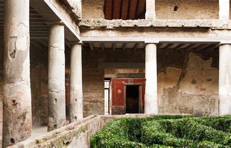 The famous brothel of Pompeii: All information for visitors